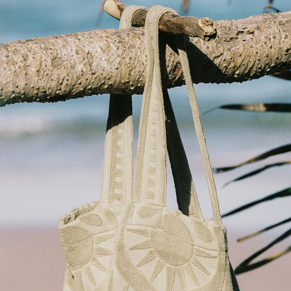 NWT SOLEIL SOLEIL sundown towel, sage beach Towel Tote Bag 100% Organic cotton - Picture 5 of 11